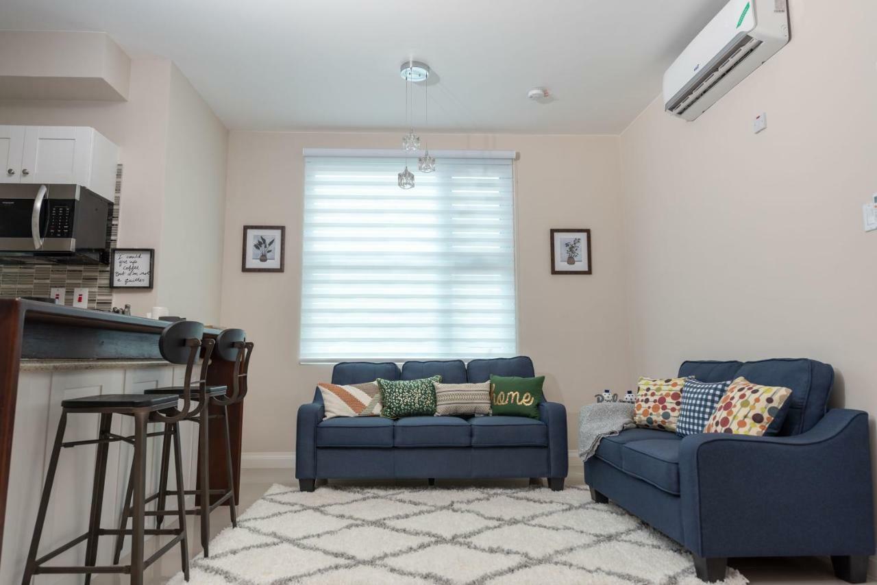The Crimson Apartment Kingston Esterno foto